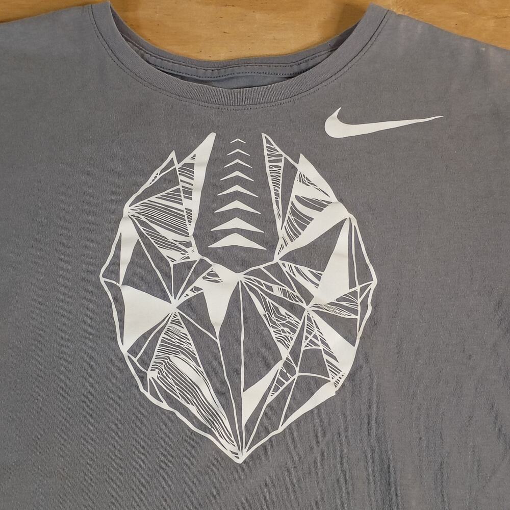 Nike Dri-Fit T-Shirt Mens XL Gray Geometric Football Graphic Athletic Cut